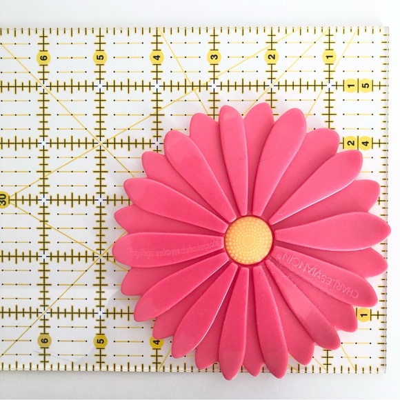 Like New Set of Two (2) Pink Coral Floral Flower Silicone Drink Table Coasters - Picture 3 of 8